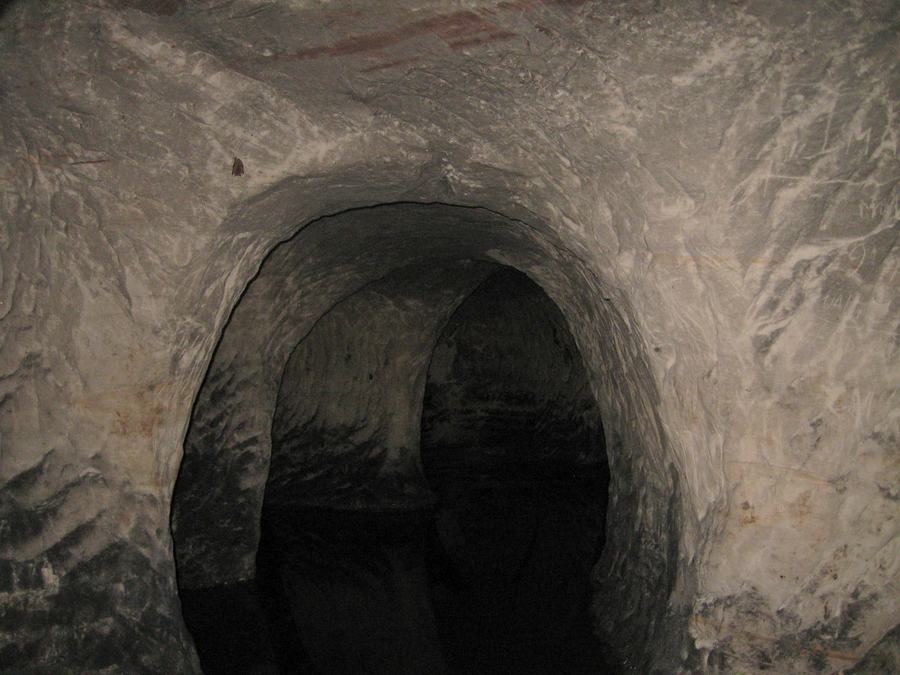 Корповские пещеры: cамые труднодоступные в Ленобласти, но зато и лучше всего сохранившиеся