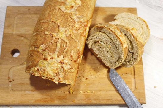 Домашний ароматный чесночный хлеб с травами
