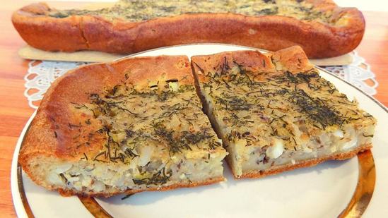 Как приготовить Пирог с консервой рыбной из слоеного дрожжевого теста рецепт пошагово